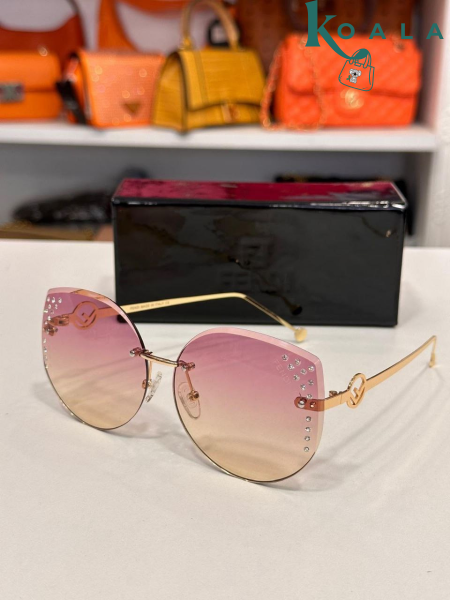 نظارة من Fendi